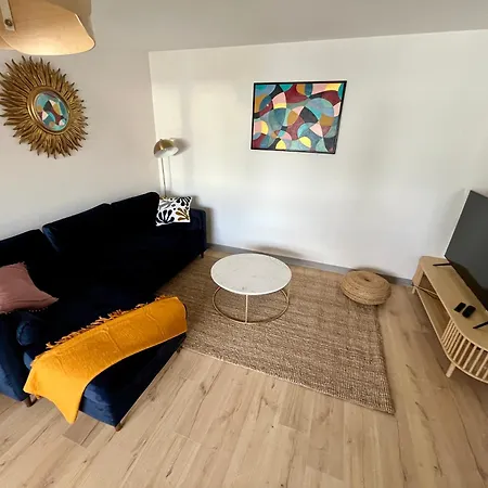 Eclat Contemporain -310 アパート *